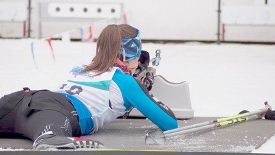 Strelba lezha v biatlone